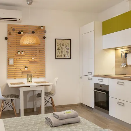 Urban Apartment *